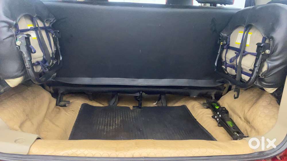 Mahindra Tuv 300 T8 Amt, 2017, Diesel