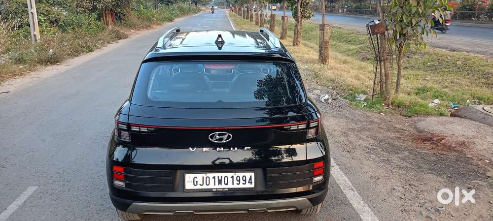Hyundai Venue 1.2 S (o), 2024, Petrol