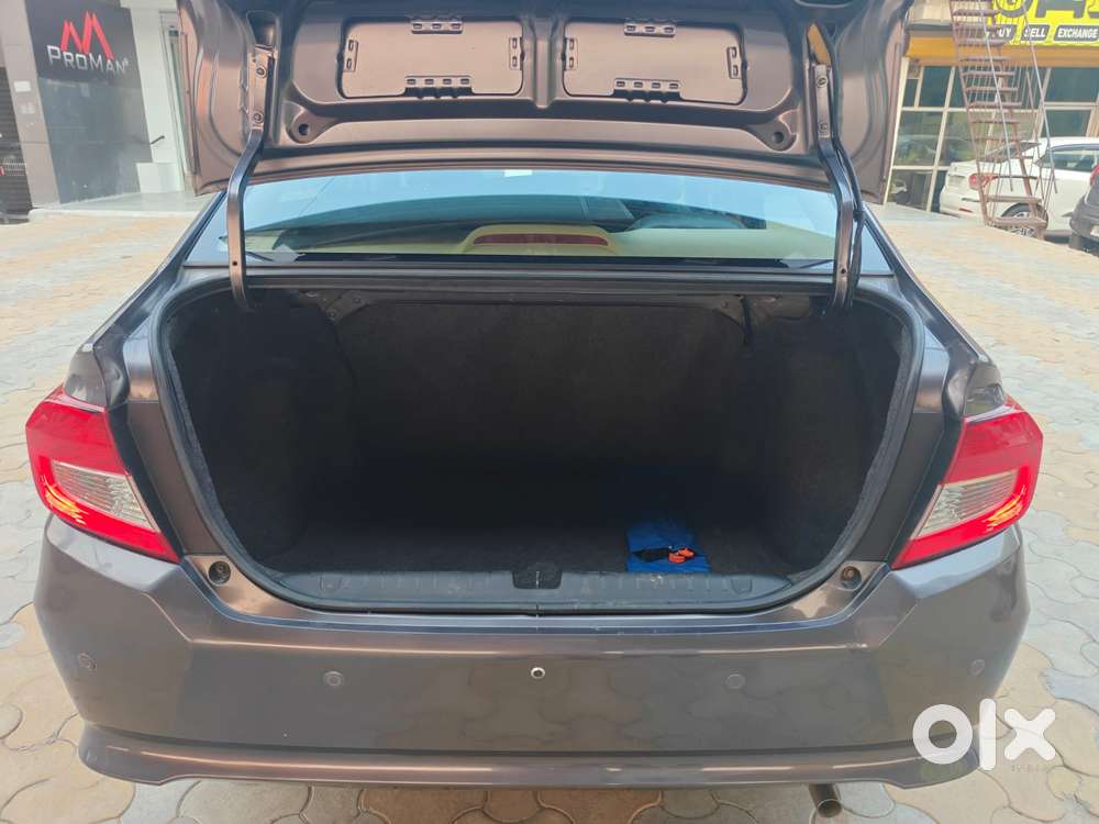 Honda Amaze 2nd Gen Vx, 2020, Petrol
