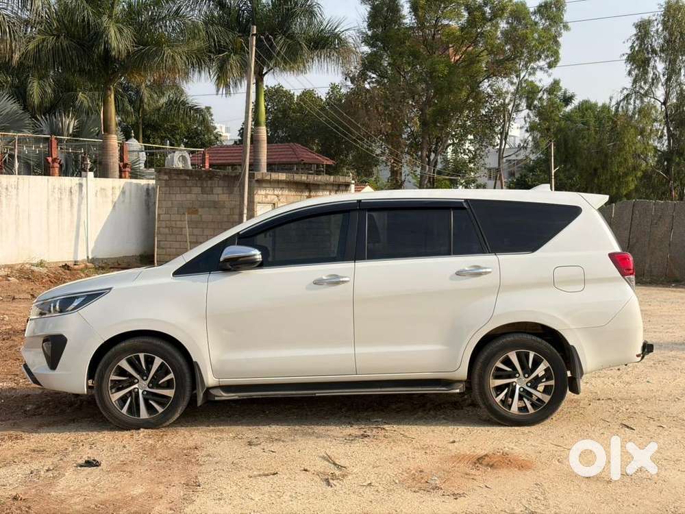 Toyota Innova Crysta 2022