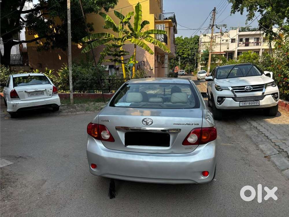 Toyota Corolla Altis 2010 Petrol Well Maintained
