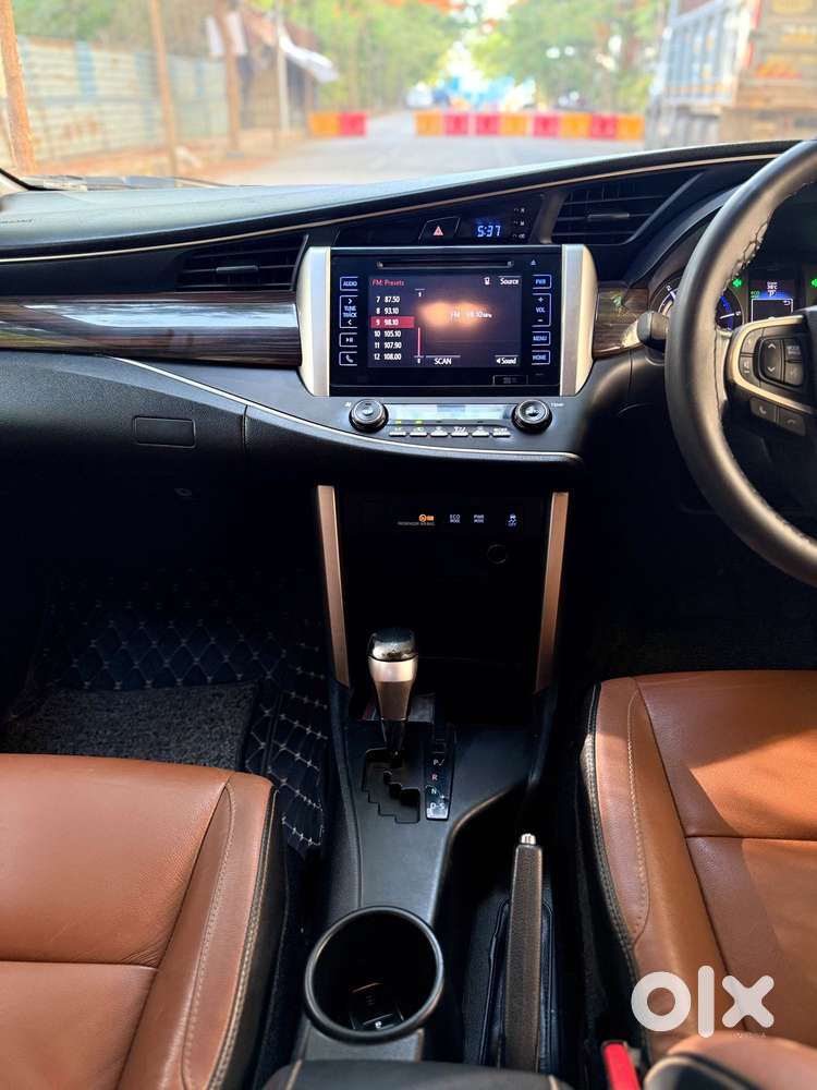 Toyota Innova Crysta 2.8 Zx At, 2017, Diesel