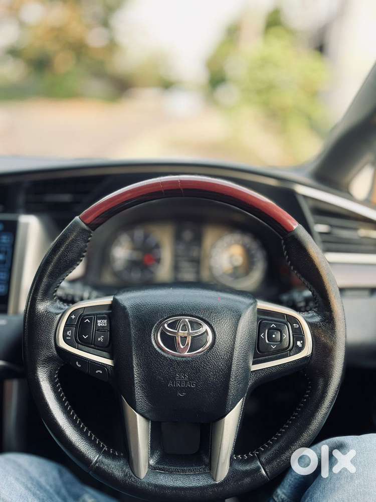 Toyota Innova Crysta 2.4 Vx Mt 8s, 2017, Diesel