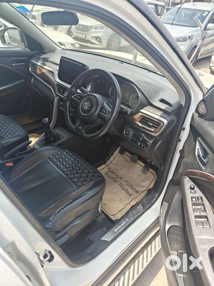 Maruti Suzuki Brezza 1.5 Zxi Cng, 2023, Cng & Hybrids