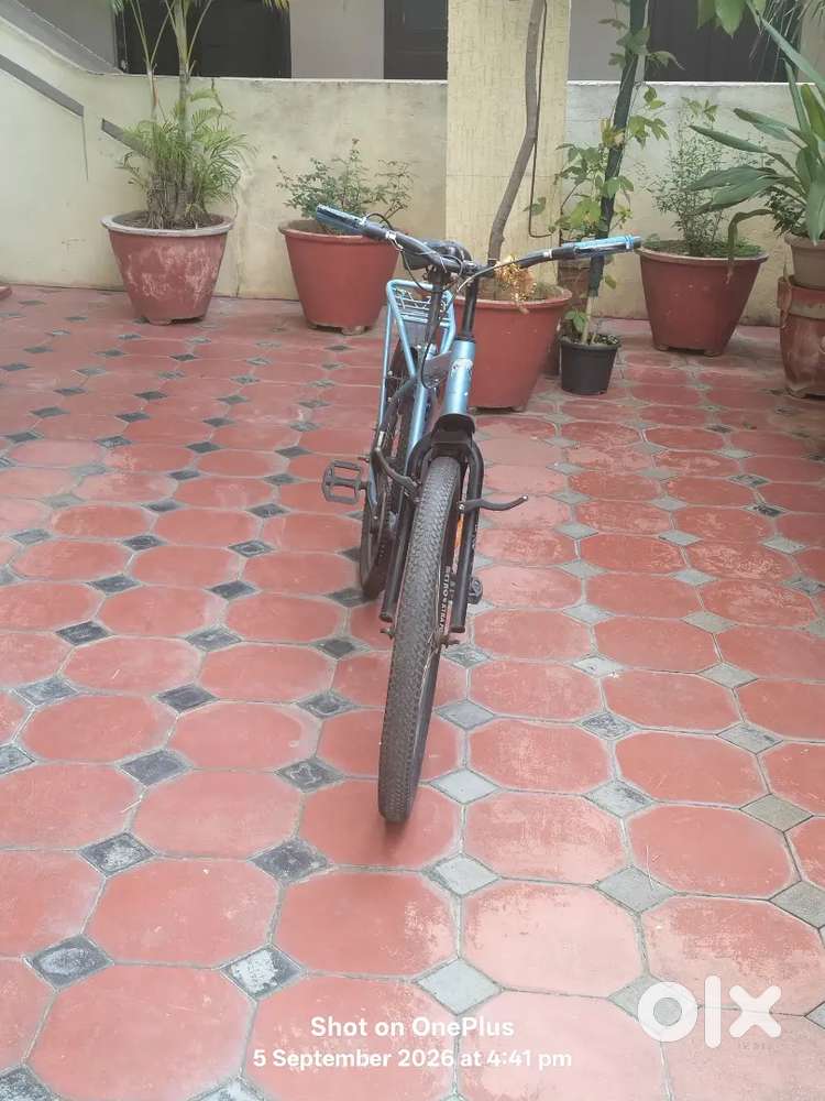 TATA STRYDER NEUTRON 26T BLUE COLOUR