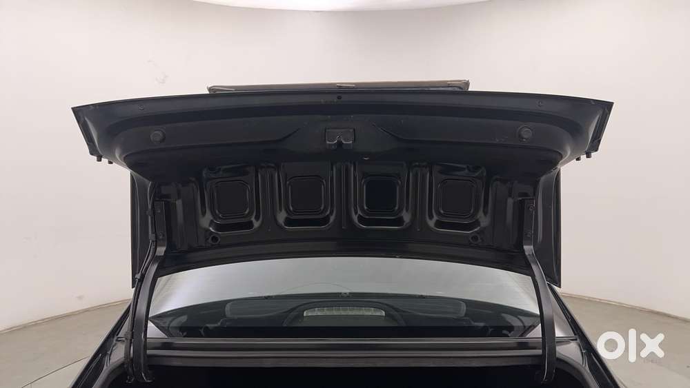 Hyundai Verna 1.5 Sx (o) Turbo Petrol Dct, 2023, Petrol