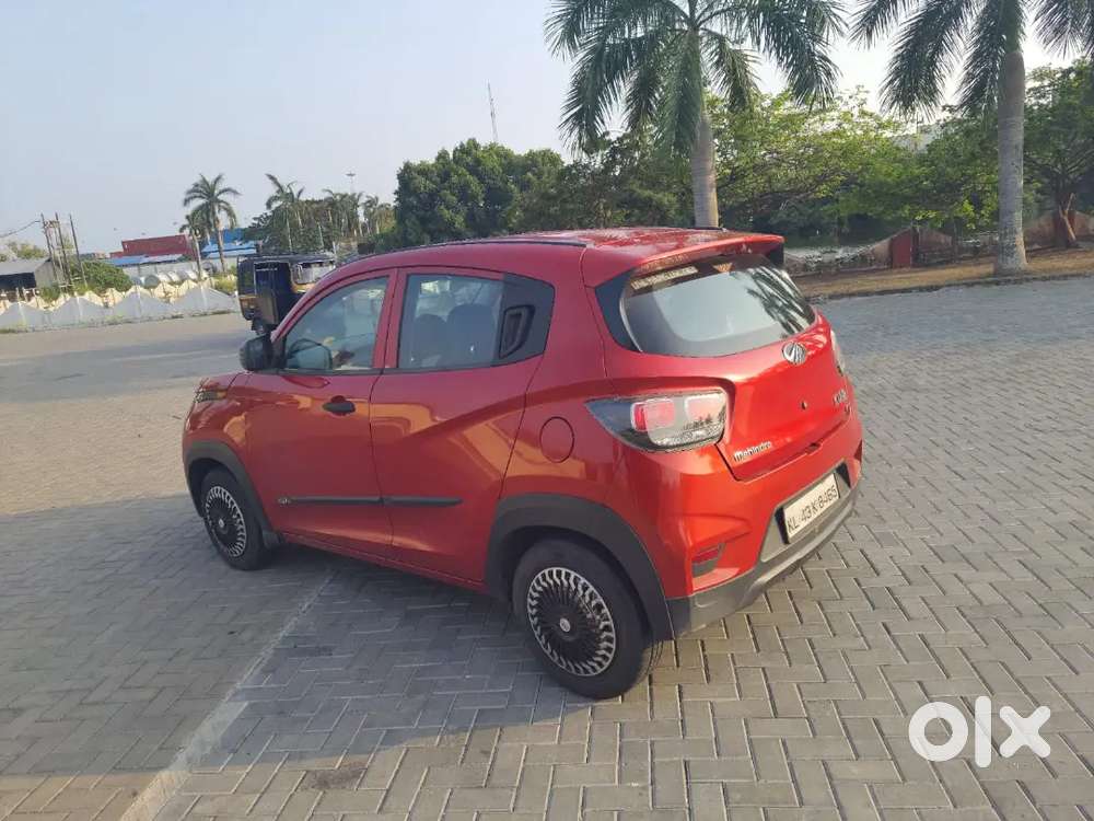 Mahindra Kuv 100 2018