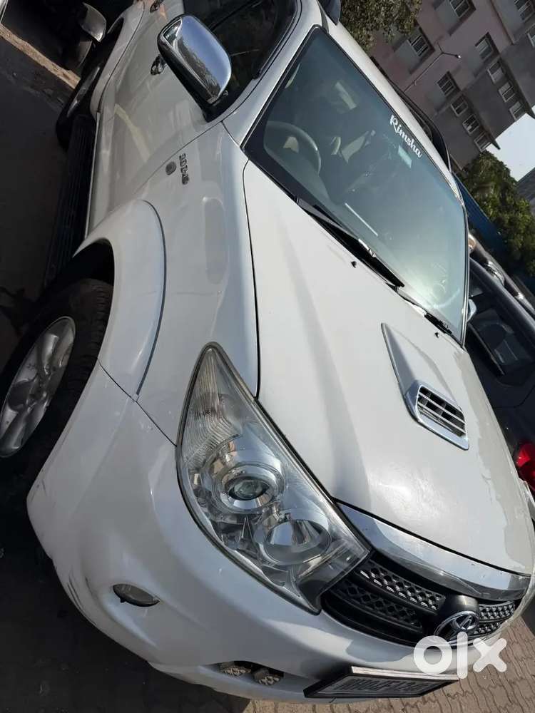Toyota Fortuner Legender 2011