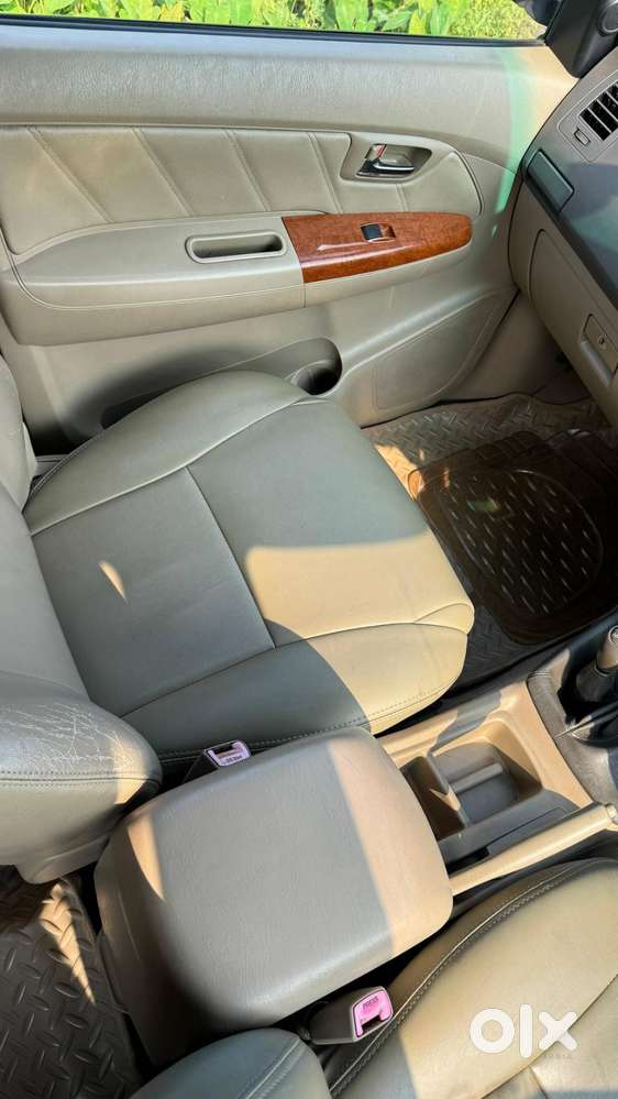 2011 Toyota Fortuner 4 X 4 Manual Diesel