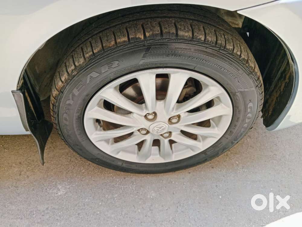 Toyota Etios 1.5 High, 2011, Petrol