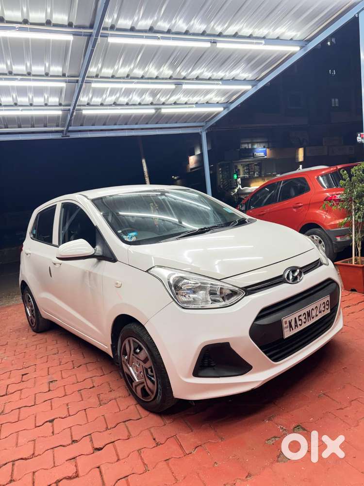 Hyundai Grand I10 Era, 2015, Petrol