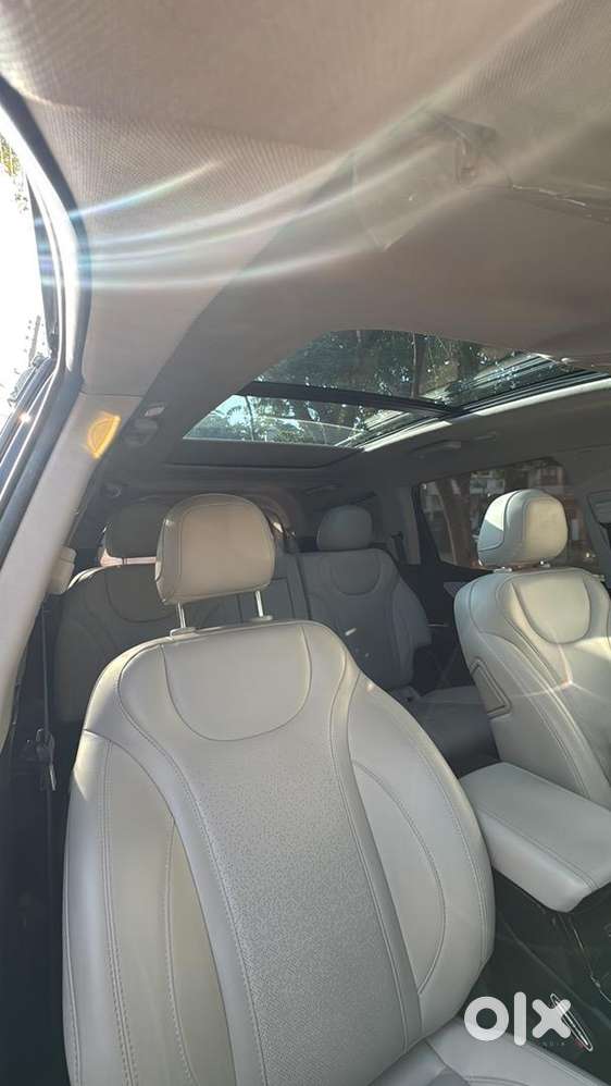 Mahindra Xuv700 2024 Petrol Well Maintained