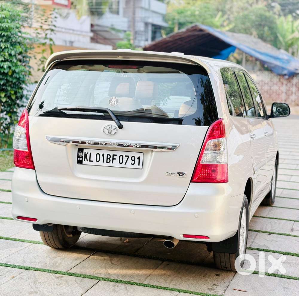 Toyota Innova 2.5 V 7 Str, 2012, Diesel