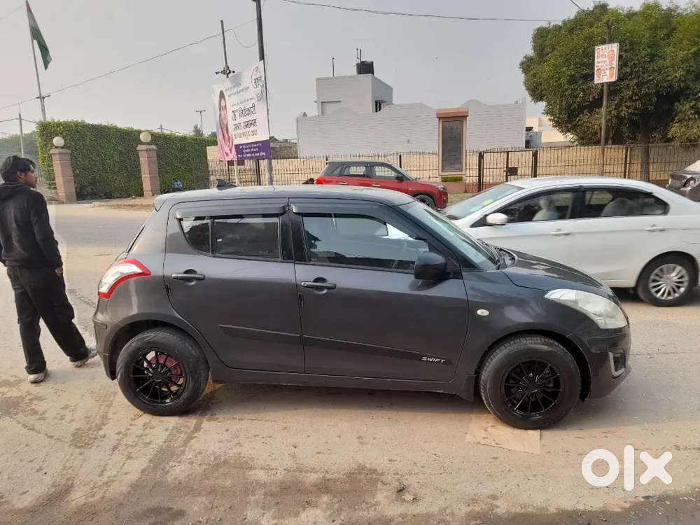 Maruti Suzuki Swift 2017 Petrol 100350 Km Driven