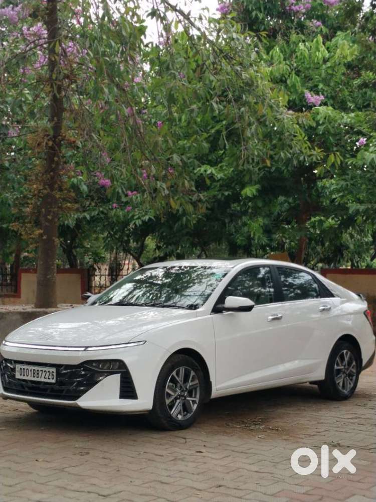 Hyundai Verna 1.5 Sx (o) Ivt, 2025, Petrol