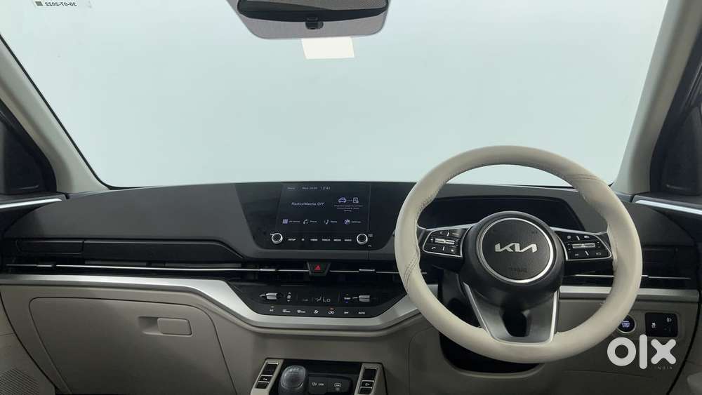 Kia Carens 1.4 Prestige Plus Turbo 7 Str, 2022, Petrol