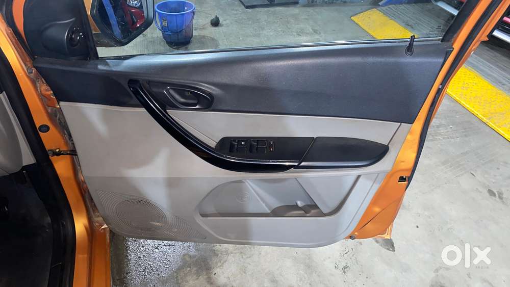 Tata Tiago 1.2 Revotron Xt, 2016, Petrol