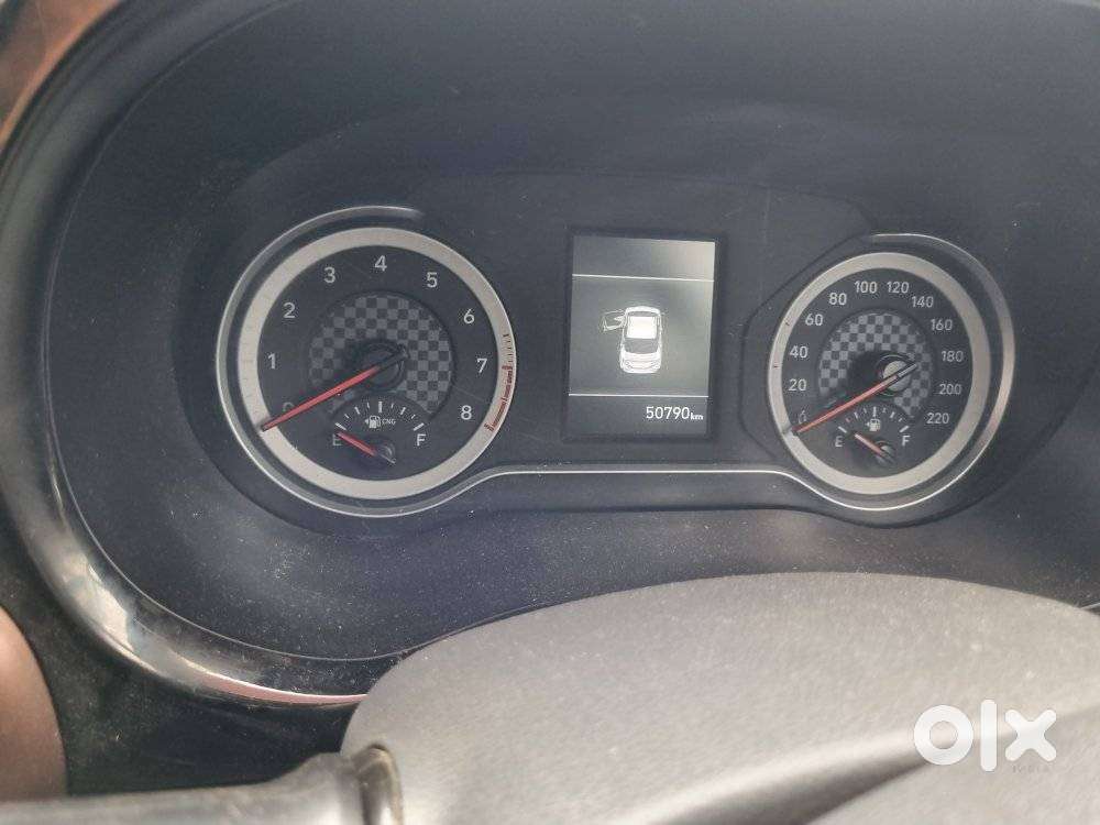 Hyundai Aura 1.2 Sx Cng, 2025, Cng & Hybrids