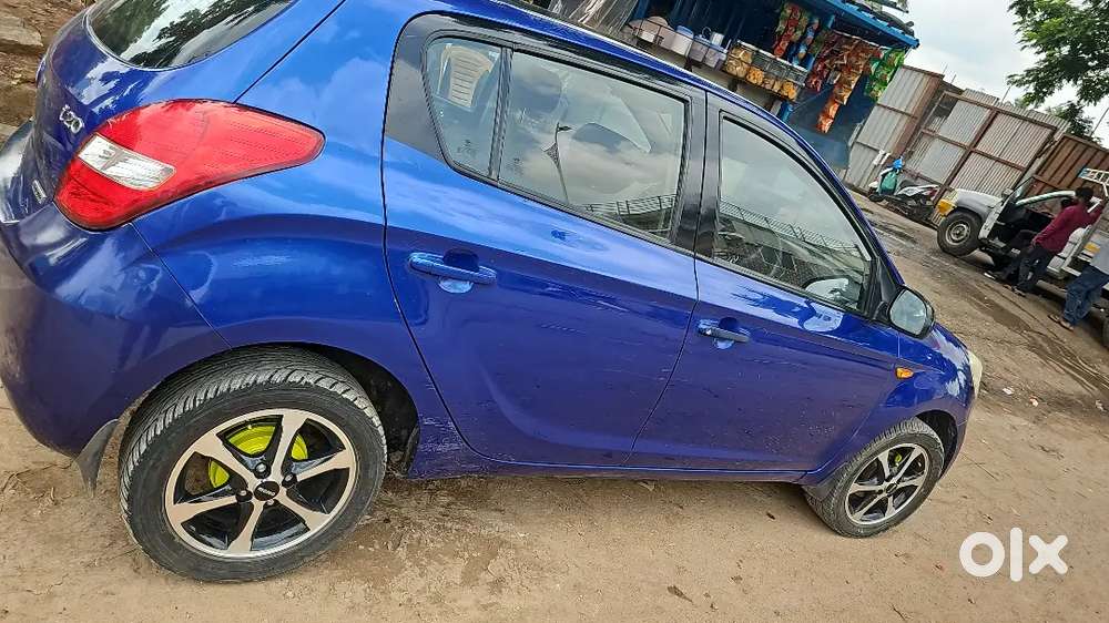 Hyundai I20 2011 Petrol 49000 Km Driven Alloy Wheels New Tyres