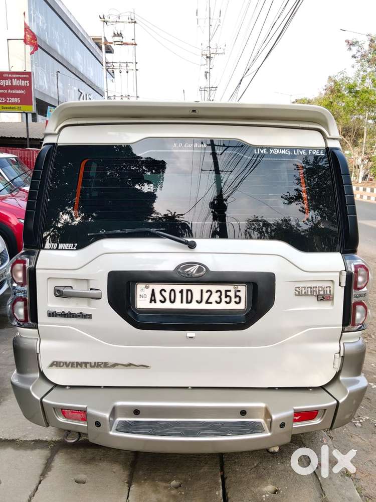 Mahindra Scorpio S10, 2017, Petrol