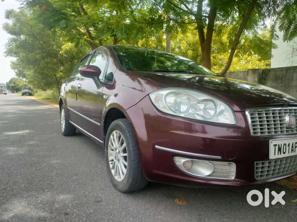 A Comfortable And Luxurious Car.