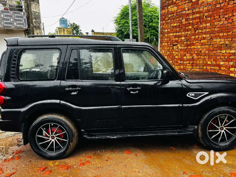 Mahindra Scorpio-n Diesel 2017.    6 Owner