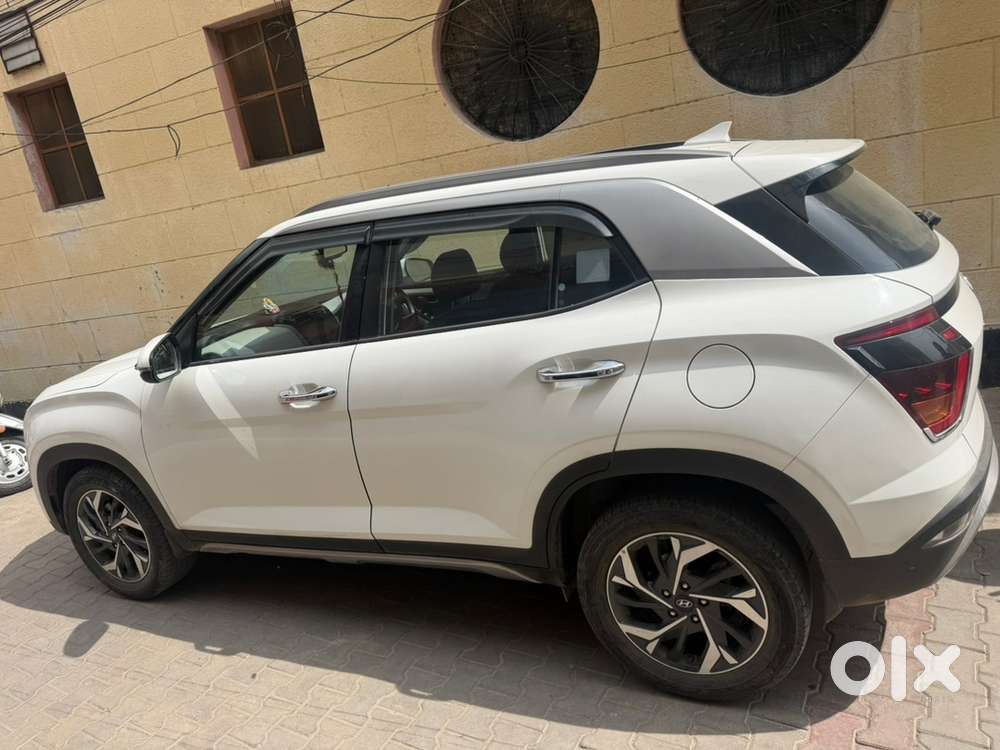 Both Keys Are Available With Good Condition Car