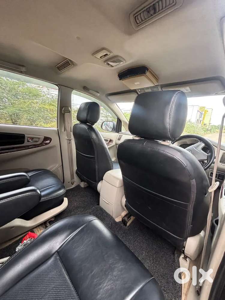 Toyota Innova 2012 Diesel 215000 Km Driven
