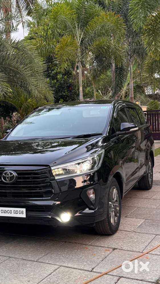 Toyota Innova Crysta 2016 Diesel Well Maintained