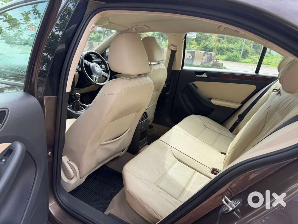 Volkswagen Jetta Petrol Manual 2012