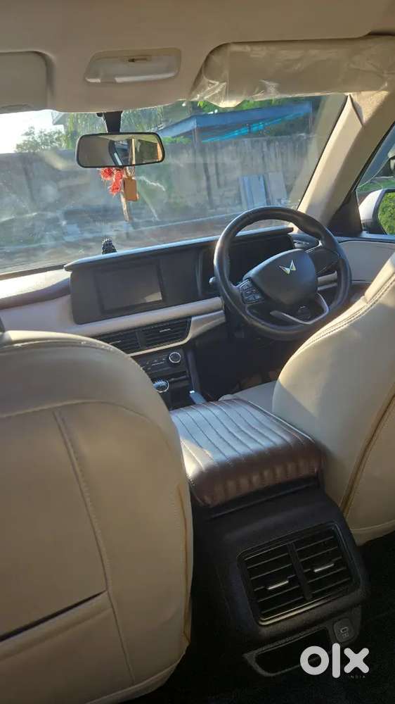 Mahindra Xuv700 2022 Diesel 53800 Km Driven