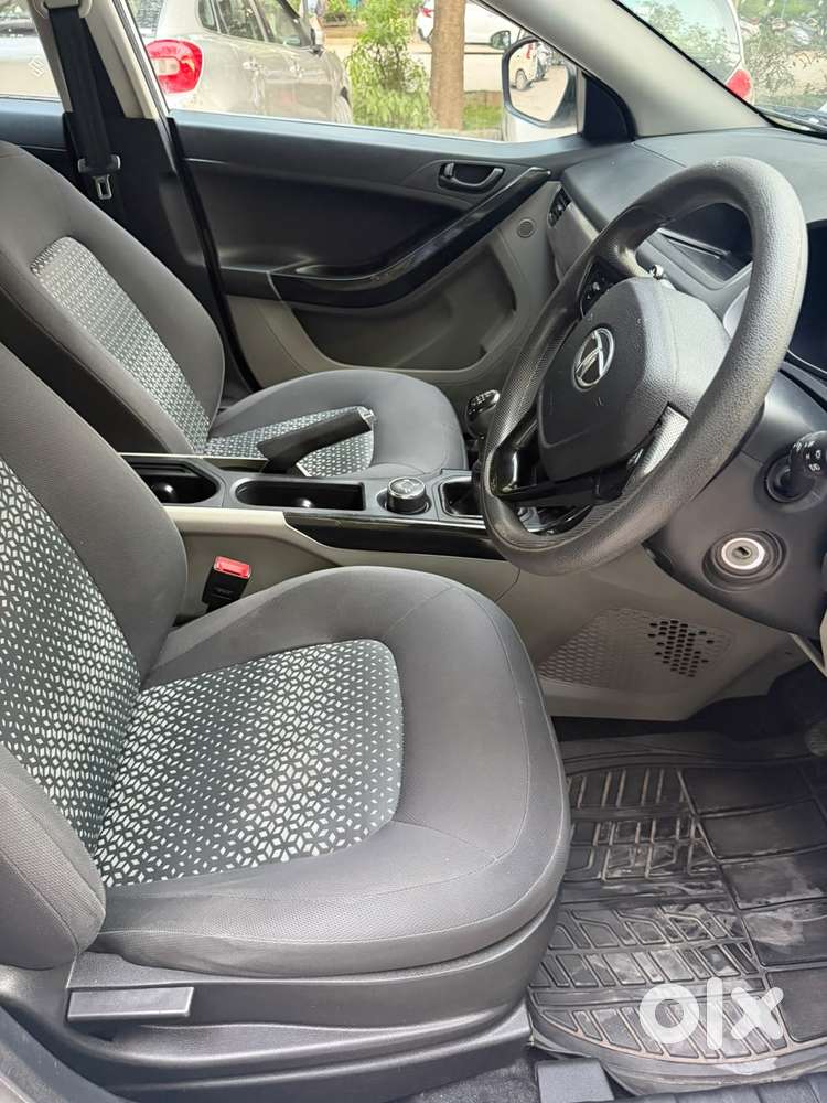 Tata Nexon 1.5 Revotorq Xm (s), 2020, Cng & Hybrids