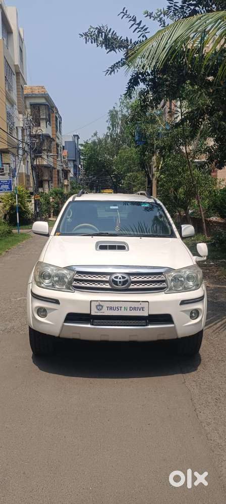 Toyota Fortuner 3.0 4x4 Manual, 2011, Diesel