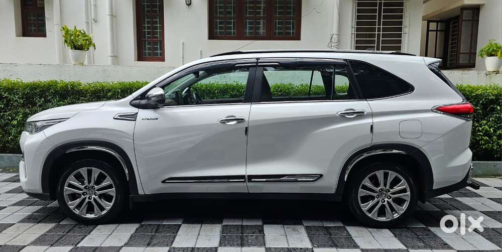 Toyota Innova Hycross 2024 Petrol Automatic