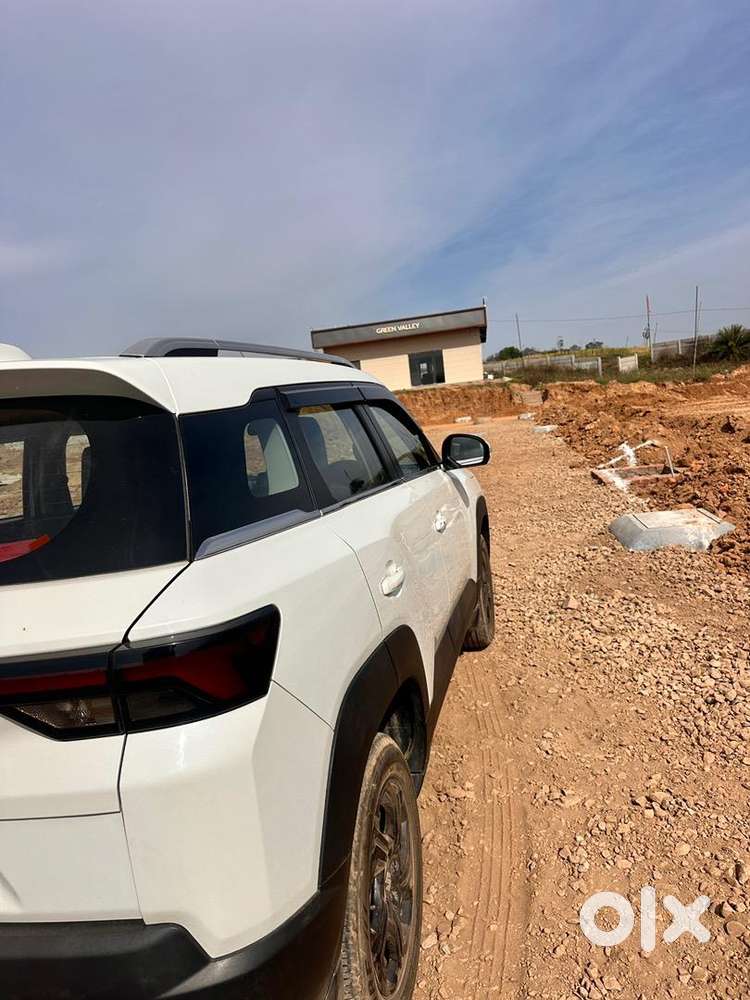 Maruti Suzuki Brezza 2025 Cng & Hybrids 18620 Km Driven