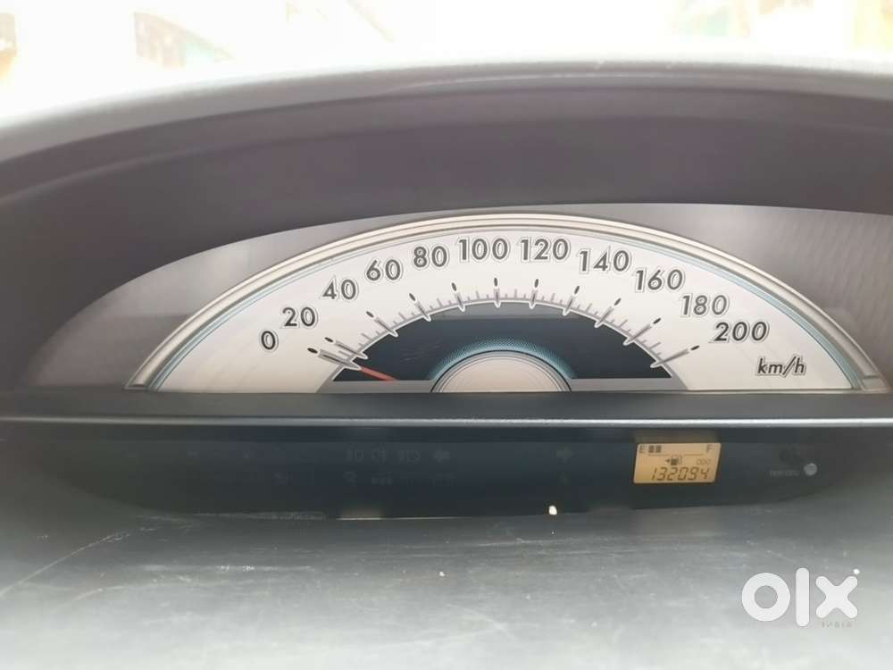 Toyota Etios Liva 2012