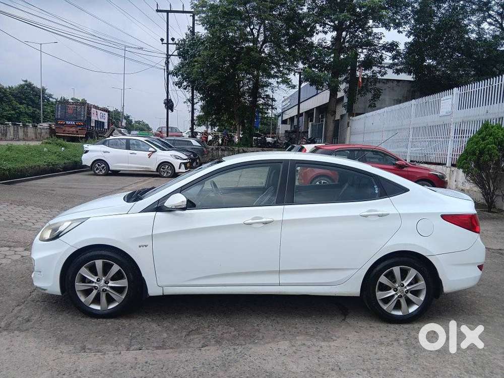 Hyundai Fluidic Verna 1.6 Vtvt Sx, 2012, Petrol