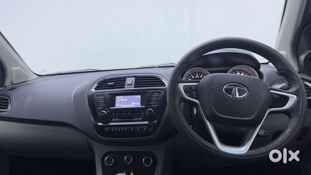 Tata Tiago Xza, 2017, Petrol