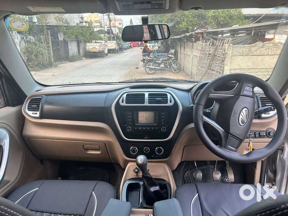 Mahindra Tuv 300 T8, 2017, Diesel