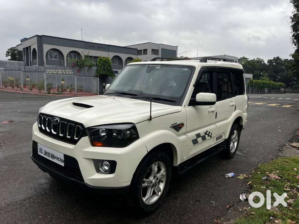 Mahindra Scorpio S10, 2016, Diesel