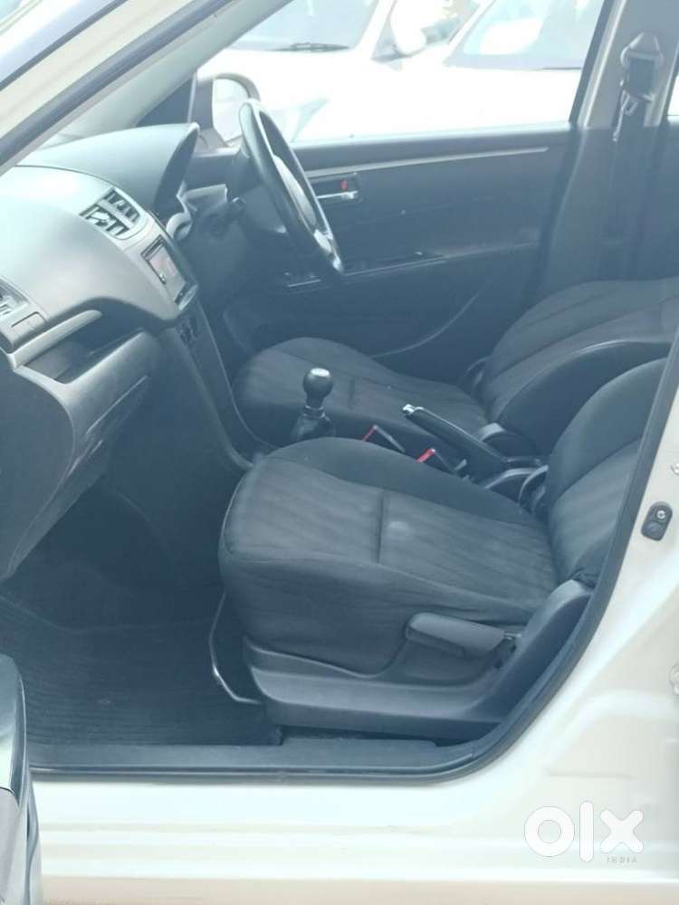 Maruti Suzuki Swift Vxi + Manual, 2012, Petrol