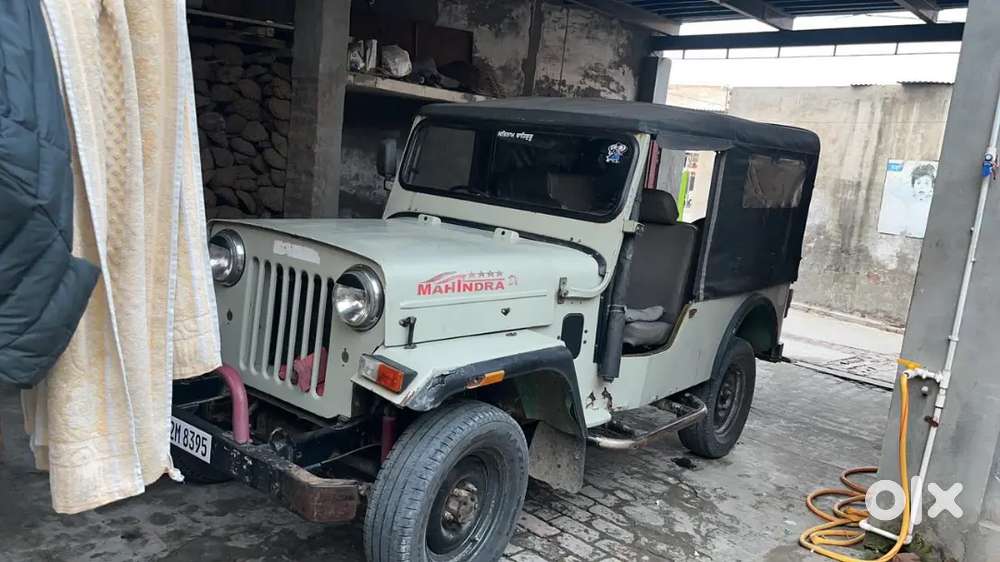 Mahinda Jeep