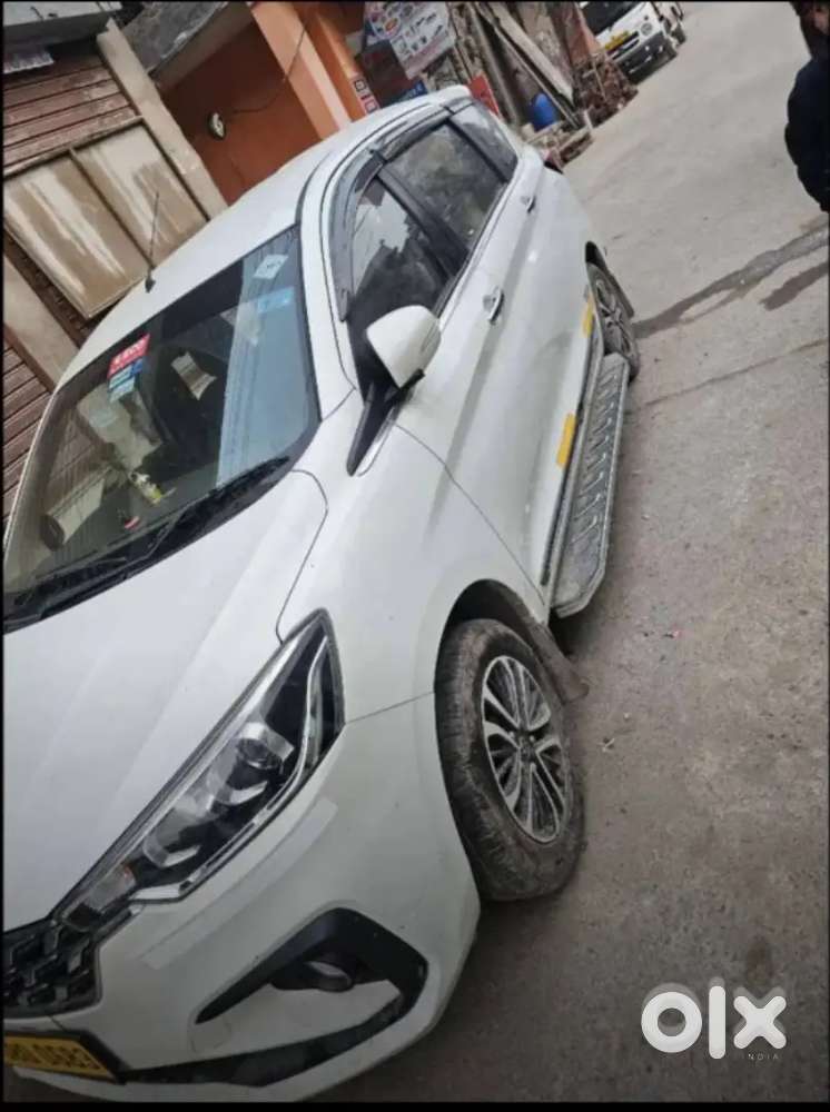 Maruti Suzuki Ertiga Zxi Cng Top Model 2024