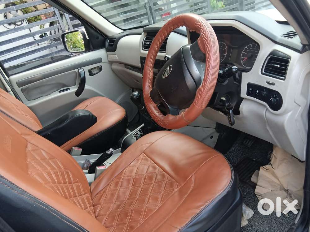 Mahindra Scorpio S8, 2015, Diesel