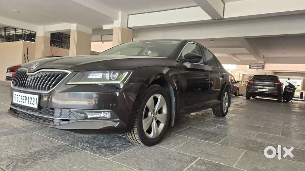 Skoda Superb [ ] 1.8 Style Tsi At, 2017, Petrol