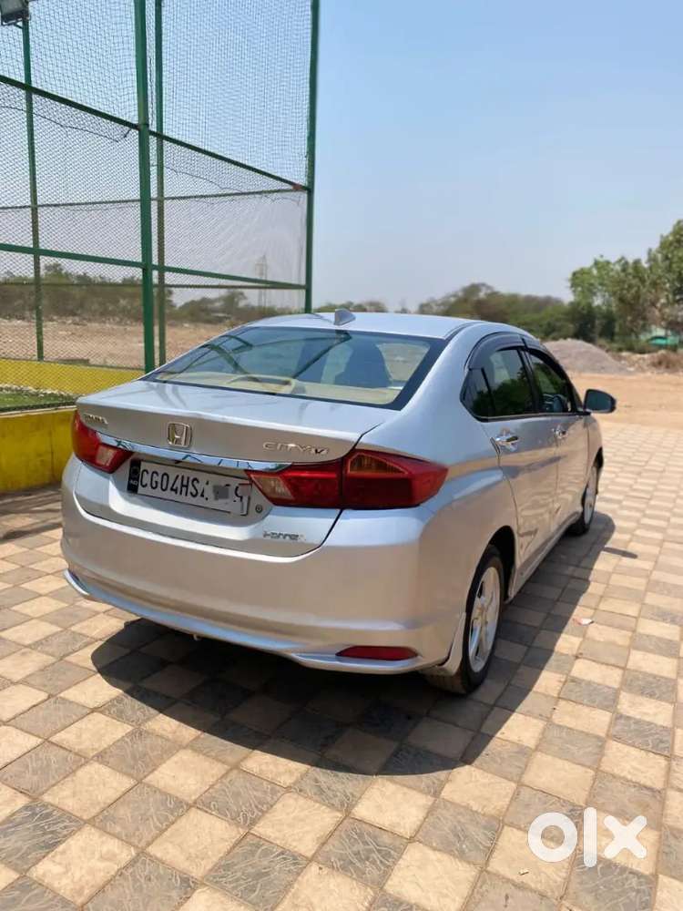 Honda City Hybrid Ehev 2015
