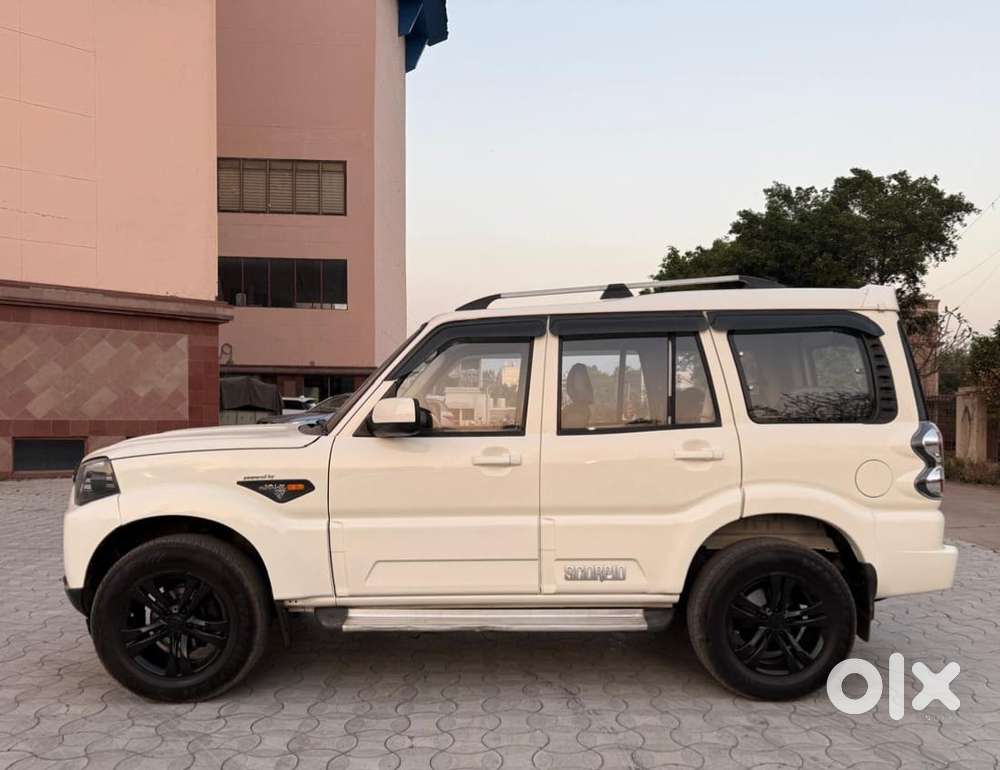 Mahindra Scorpio S4 7 Seater, 2015, Diesel
