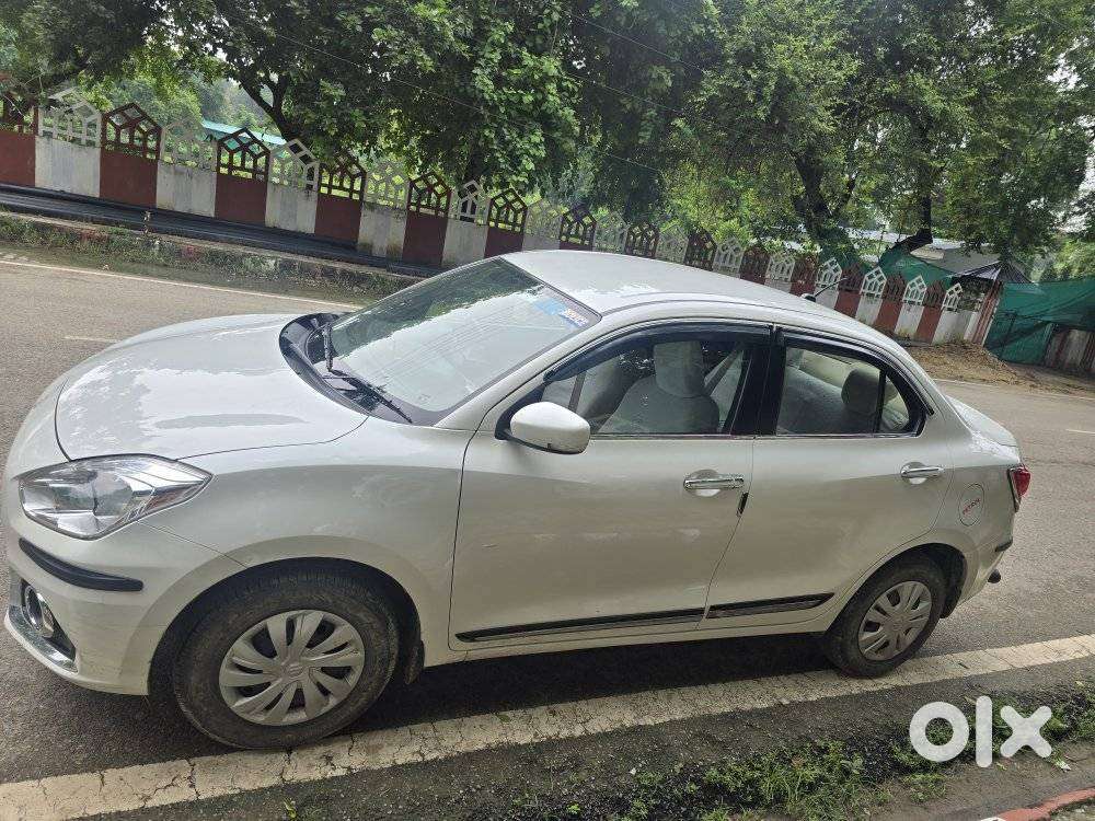 Maruti Suzuki Dzire 1.2 Vxi, 2023, Petrol