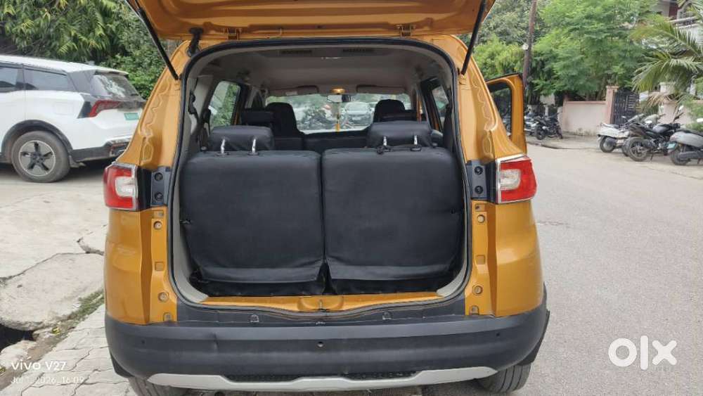 Renault Triber Rxz, 2019, Petrol