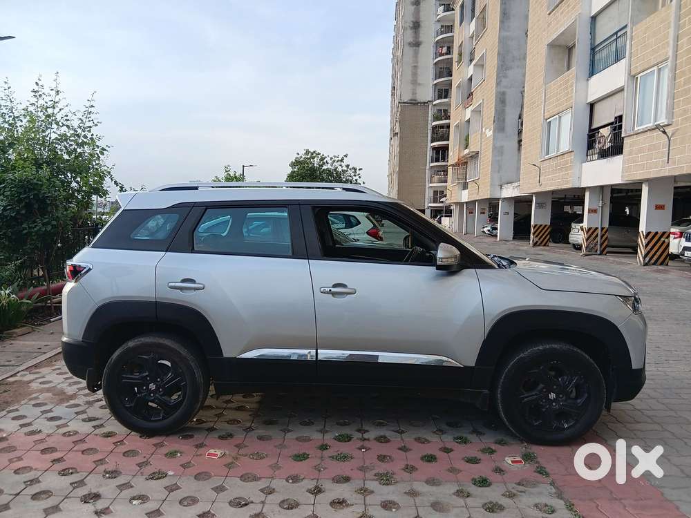 Maruti Suzuki Brezza 1.5 Zxi Smart Hybrid, 2023, Petrol